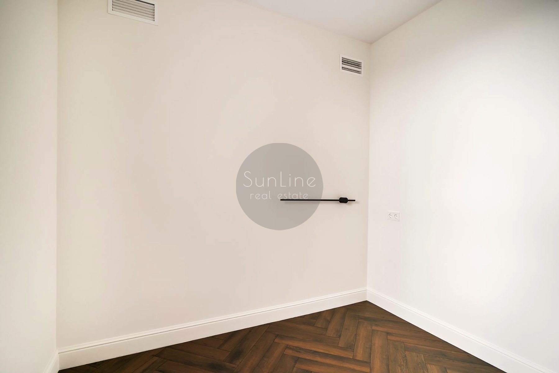 renovated apartment 142 m² with Smart Home system in the center of Valencia