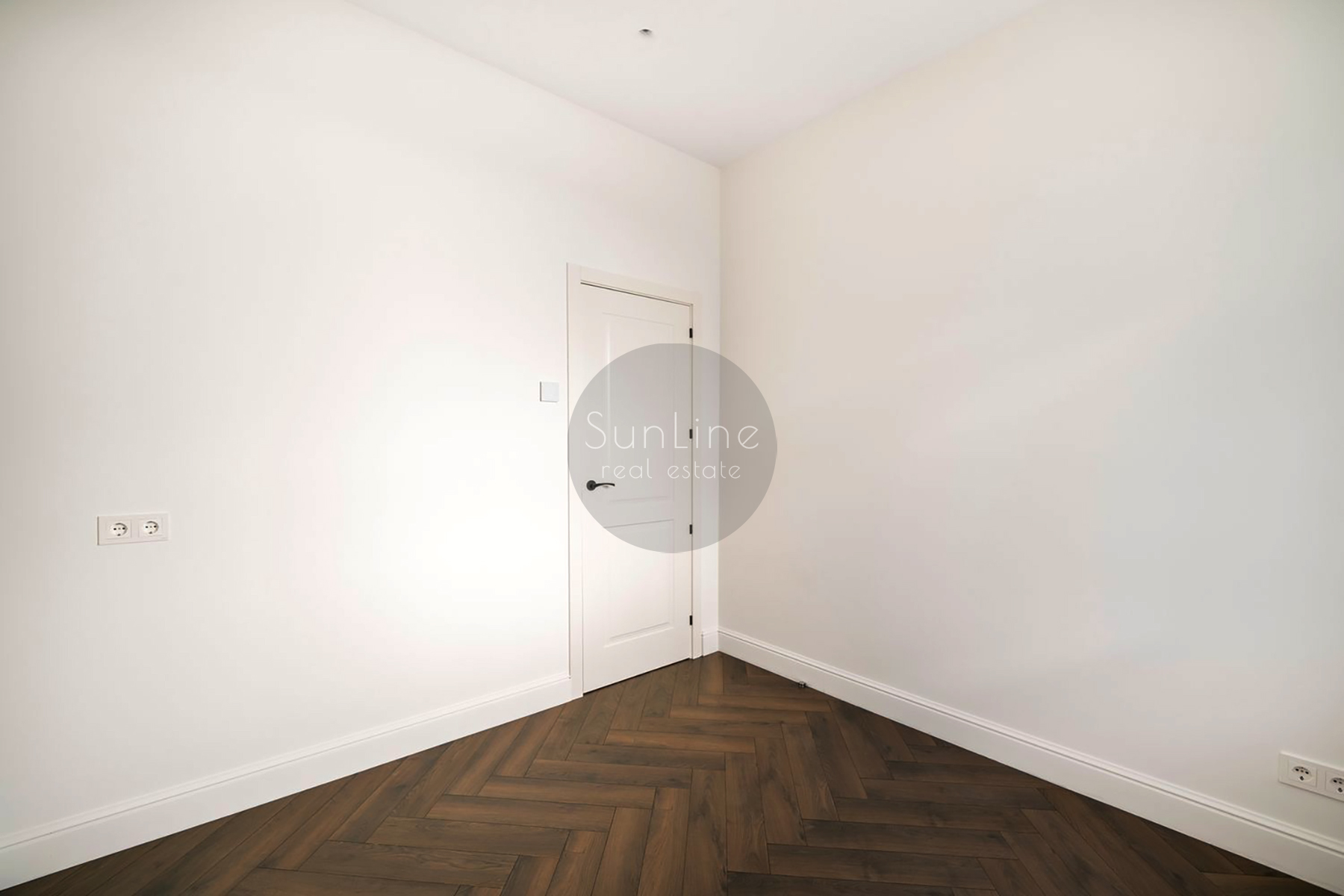 renovated apartment 142 m² with Smart Home system in the center of Valencia