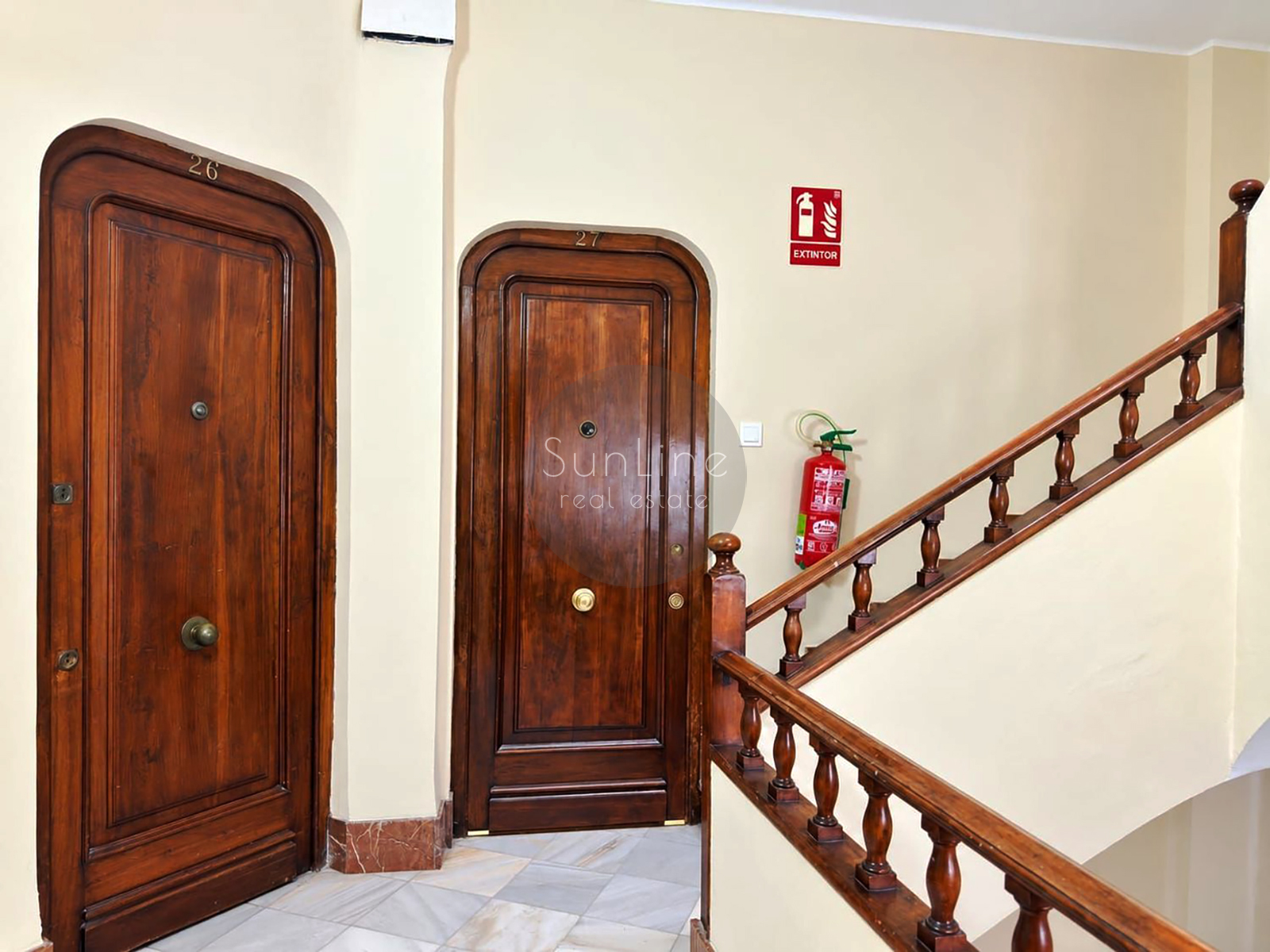 renovated apartment 142 m² with Smart Home system in the center of Valencia