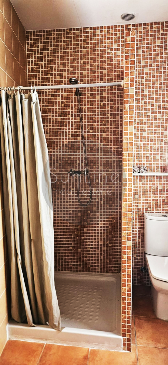 Furnished loft with high ceilings in downtown Valencia