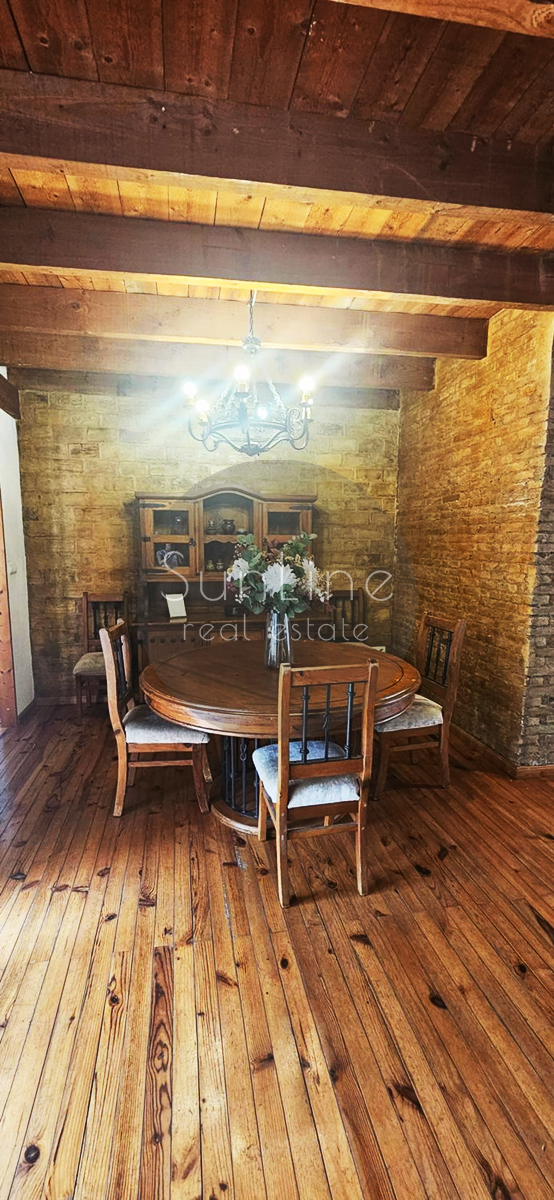 Furnished loft with high ceilings in downtown Valencia