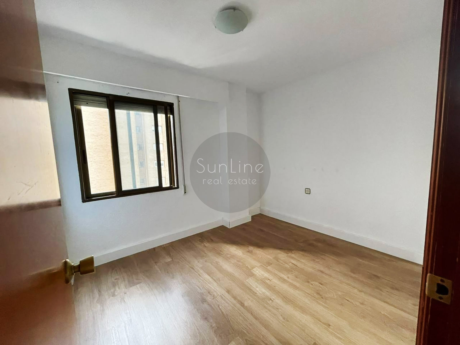 Spacious apartment with balcony and panoramic views in La Carrasca