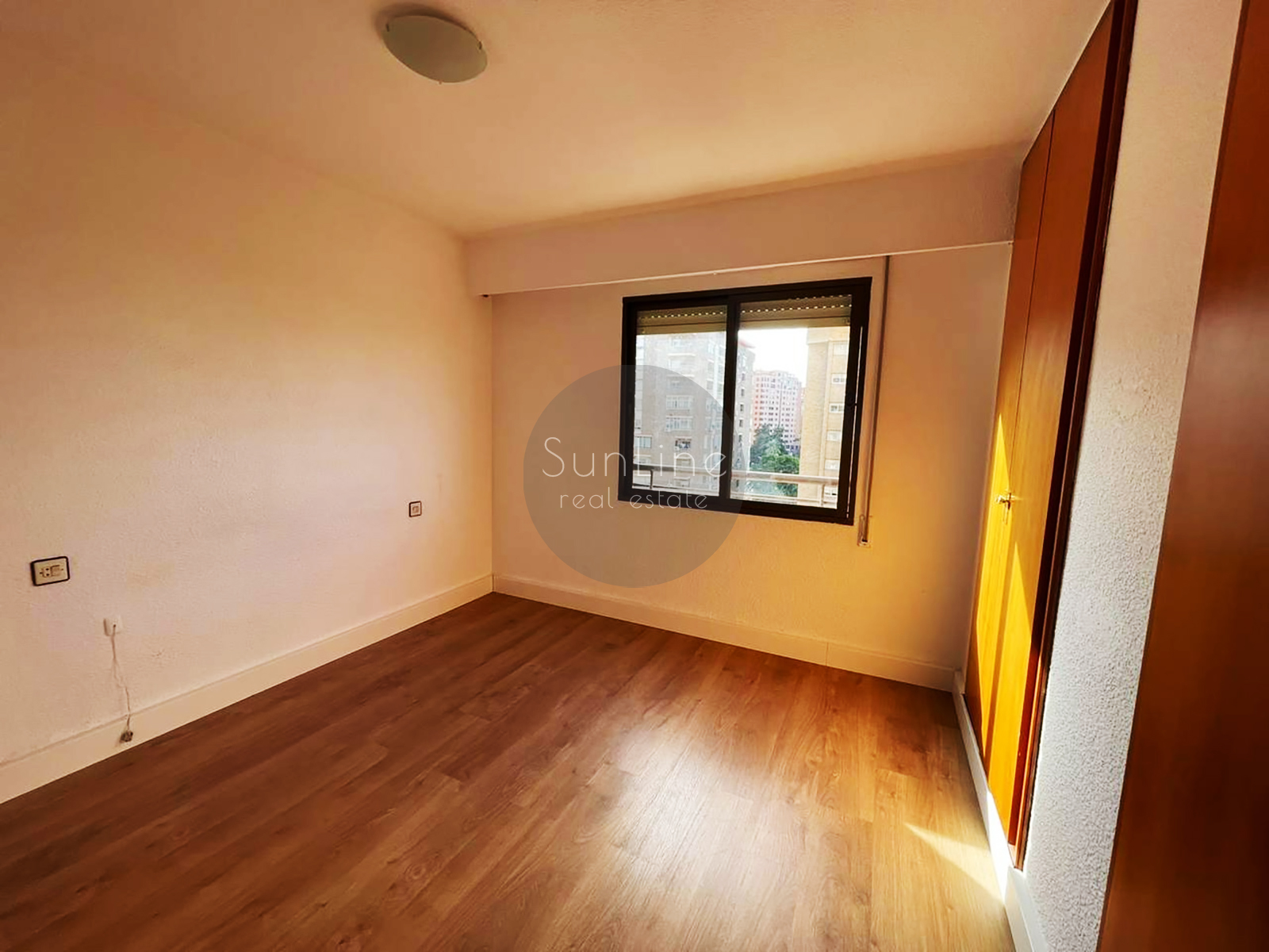 Spacious apartment with balcony and panoramic views in La Carrasca