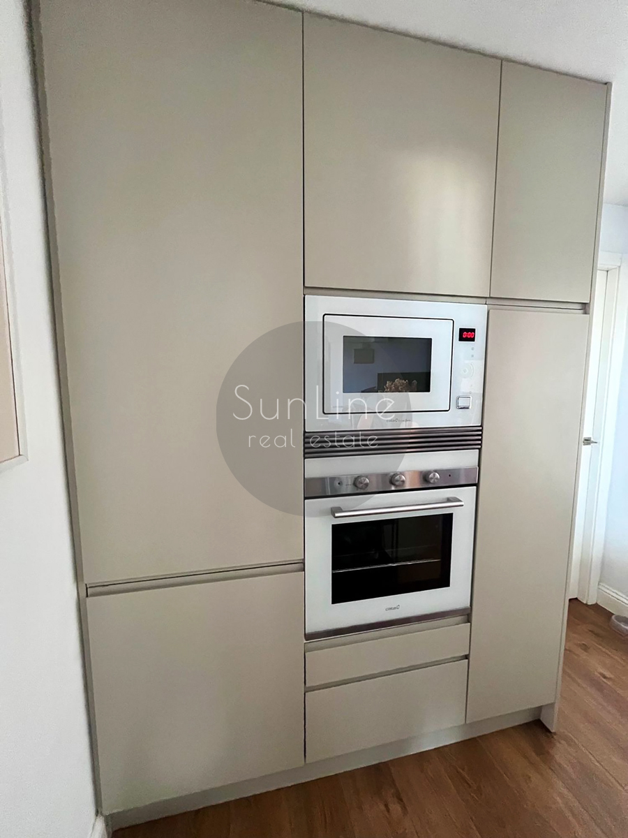 Penthouse with a 22 m² terrace and city view in Nou Campanar