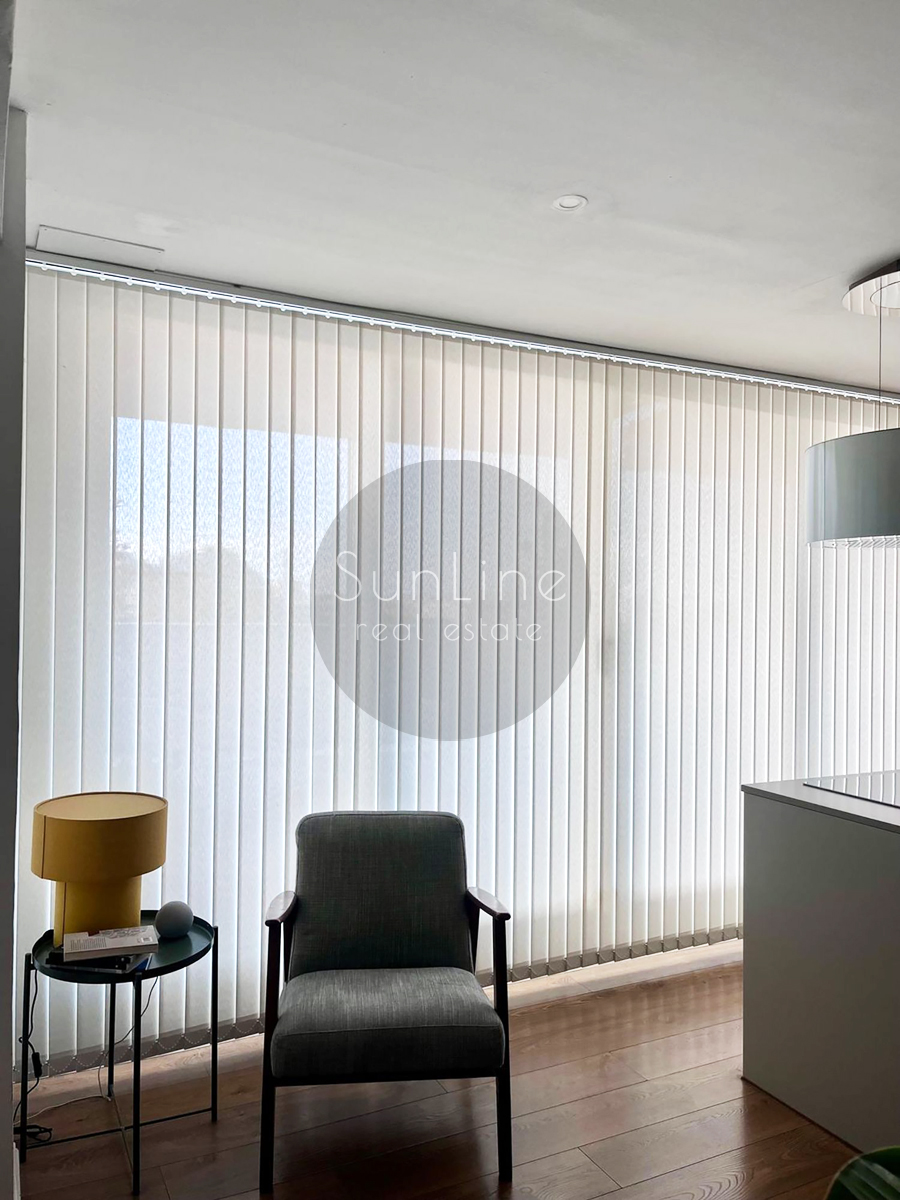 Penthouse with a 22 m² terrace and city view in Nou Campanar