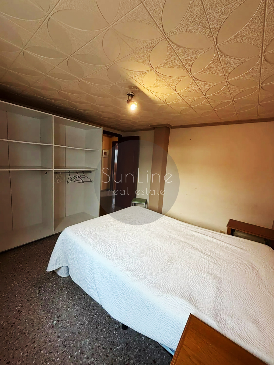 Spacious 110 m² apartment with 4 bedrooms in Quart de Poblet
