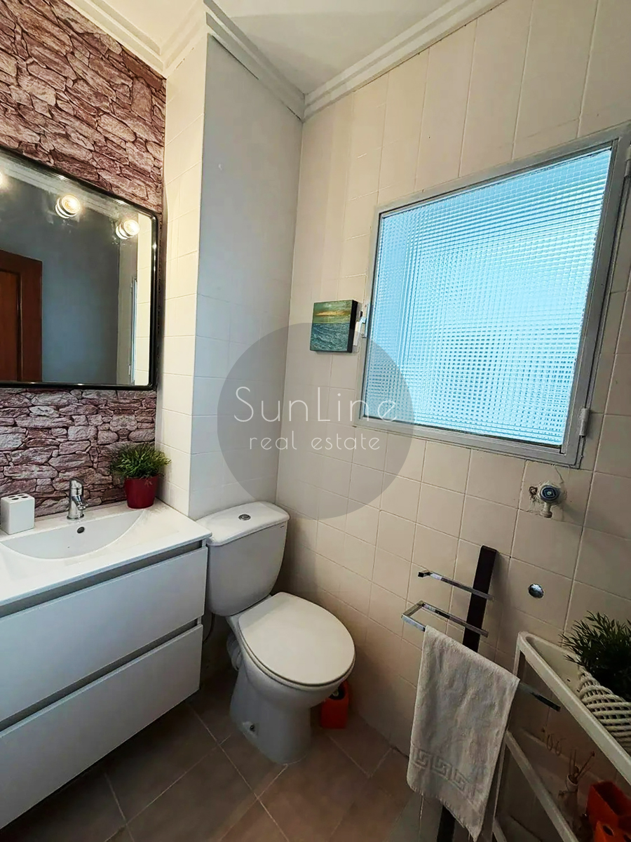 Spacious 110 m² apartment with 4 bedrooms in Quart de Poblet