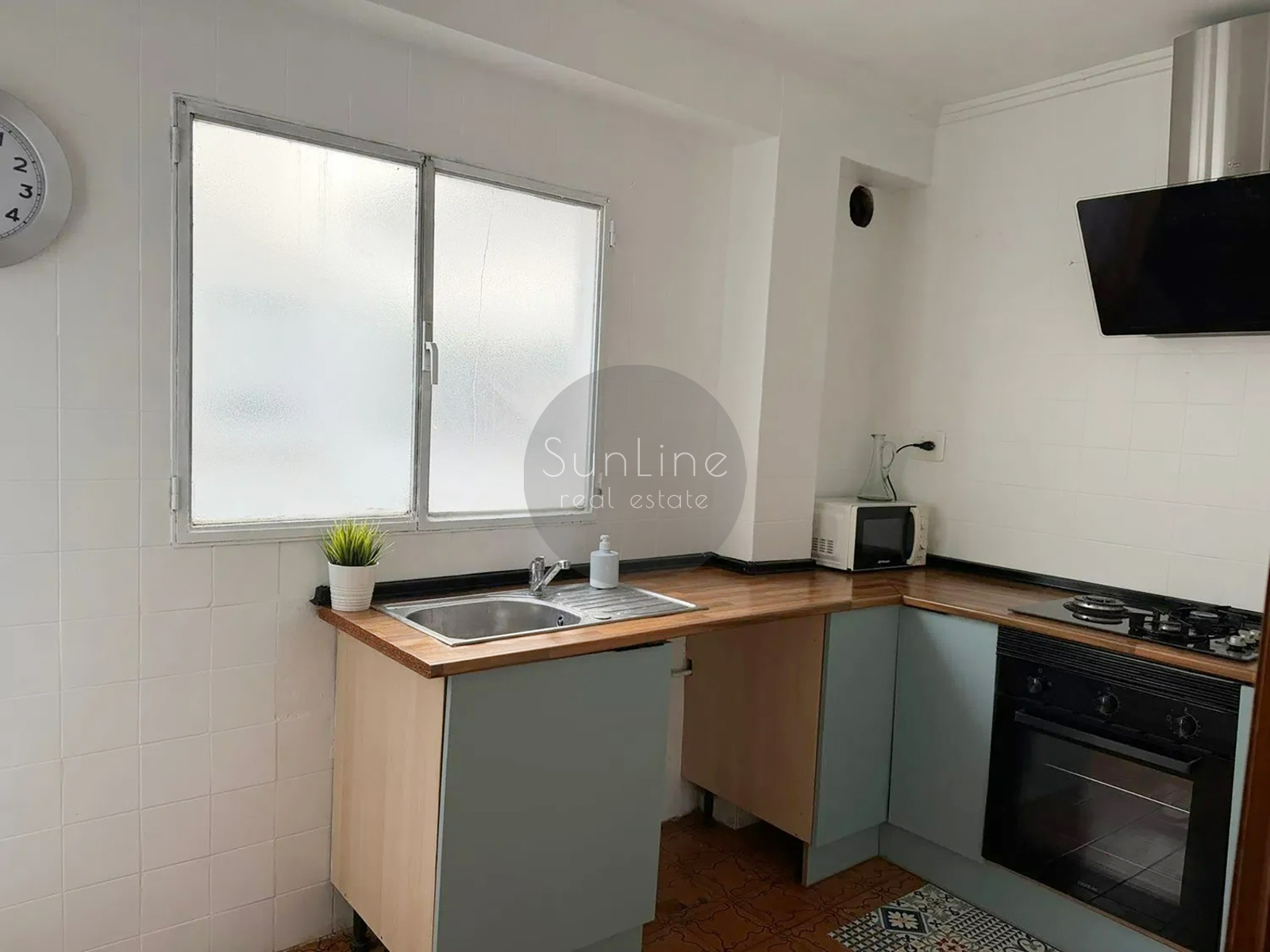 Spacious 110 m² apartment with 4 bedrooms in Quart de Poblet