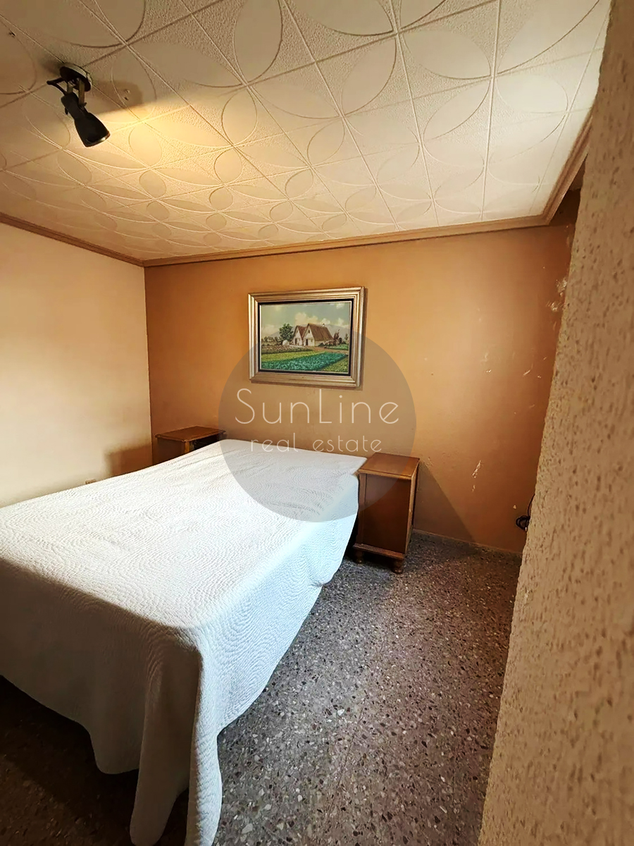 Spacious 110 m² apartment with 4 bedrooms in Quart de Poblet