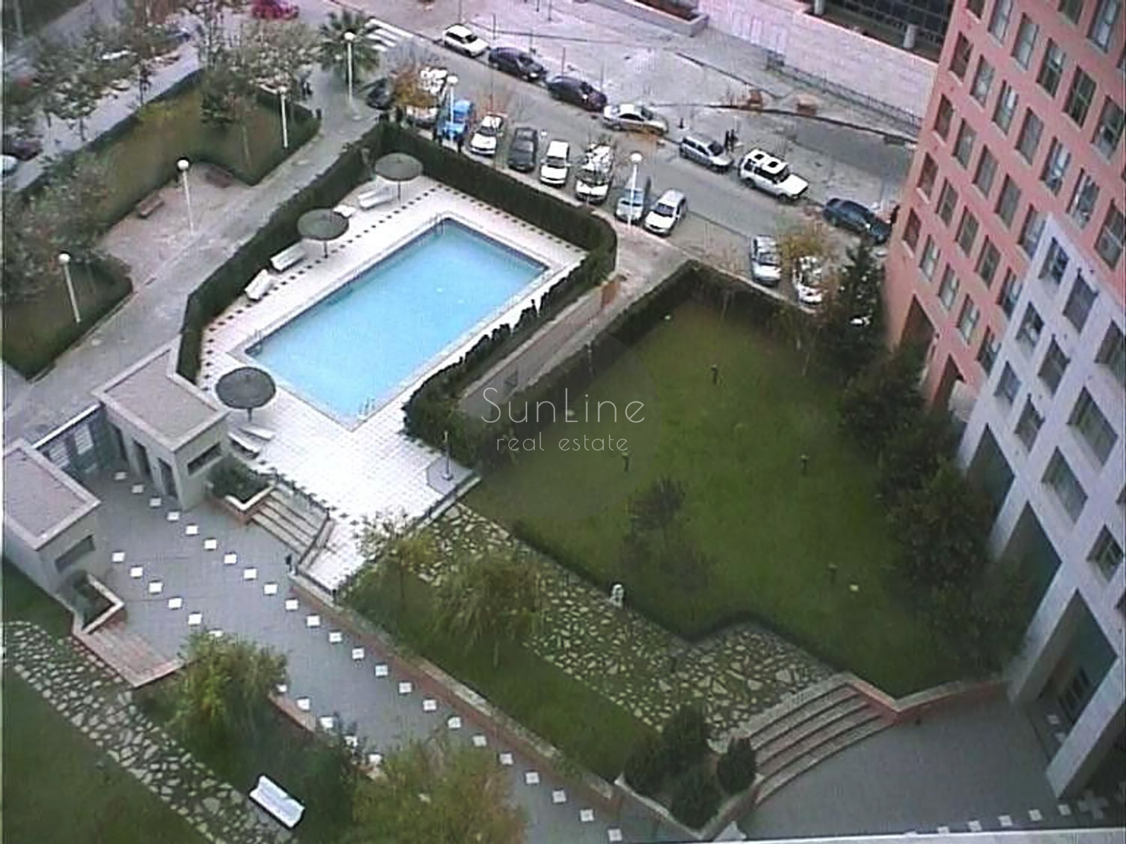 Spacious 116 m² apartment with pool, garden, and parking