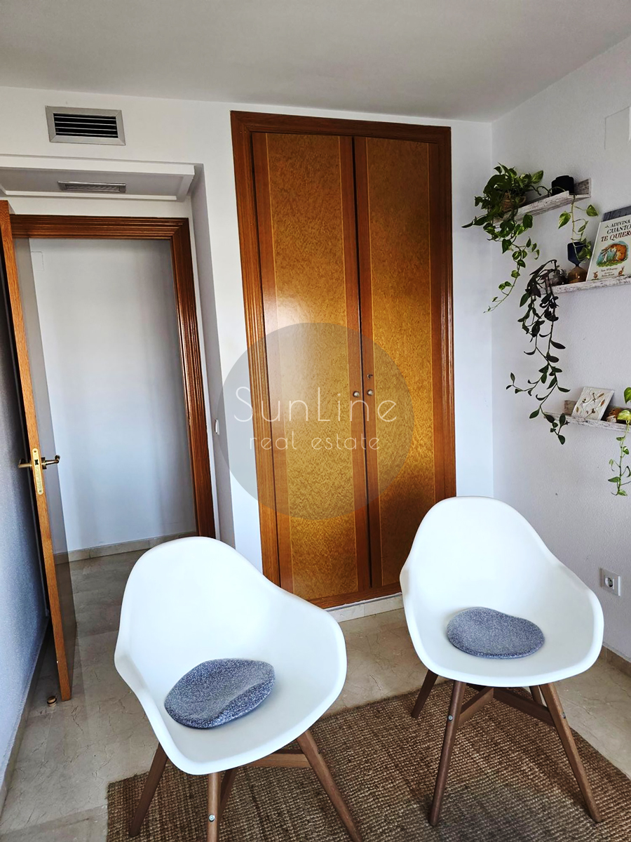 Spacious 116 m² apartment with pool, garden, and parking