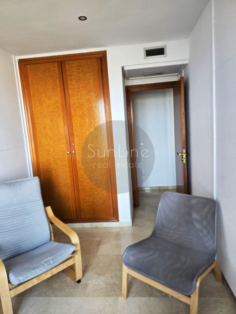 Spacious 116 m² apartment with pool, garden, and parking