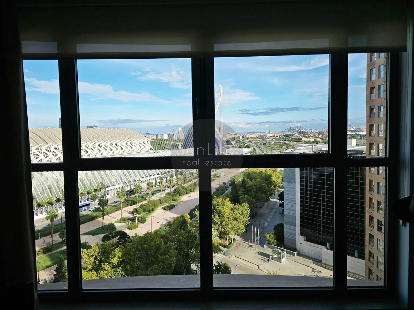 Spacious 116 m² apartment with pool, garden, and parking