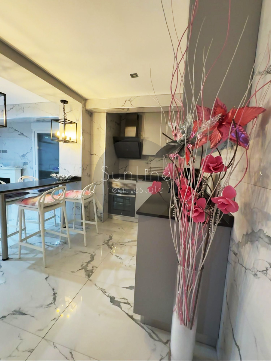 Luxurious 126 m² apartment with terraces and a balcony near the City of Arts and Sciences