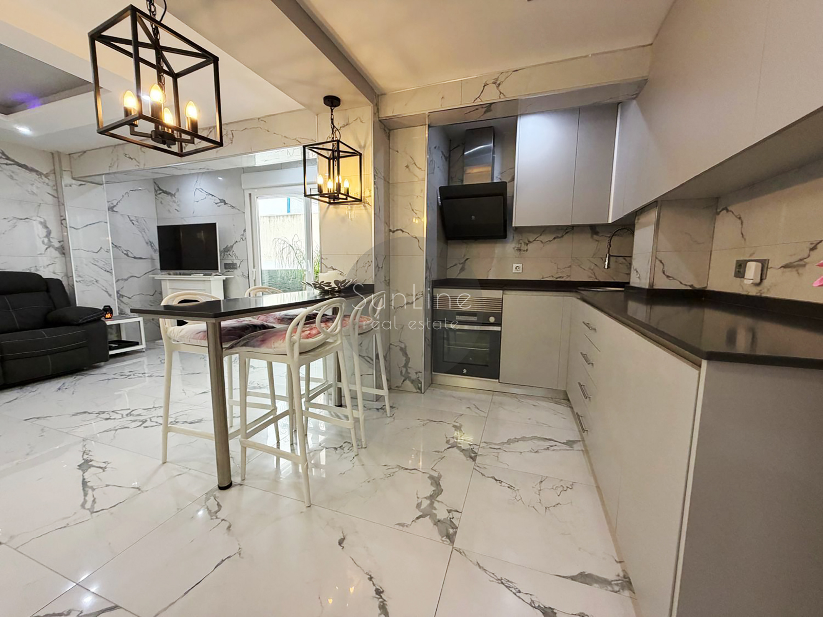 Luxurious 126 m² apartment with terraces and a balcony near the City of Arts and Sciences