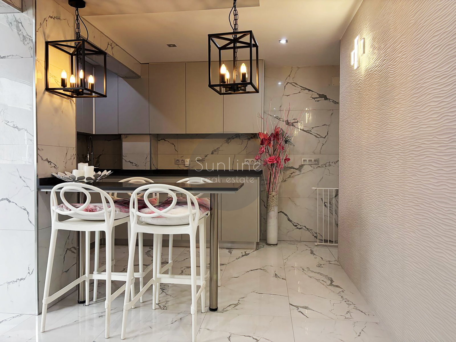 Luxurious 126 m² apartment with terraces and a balcony near the City of Arts and Sciences