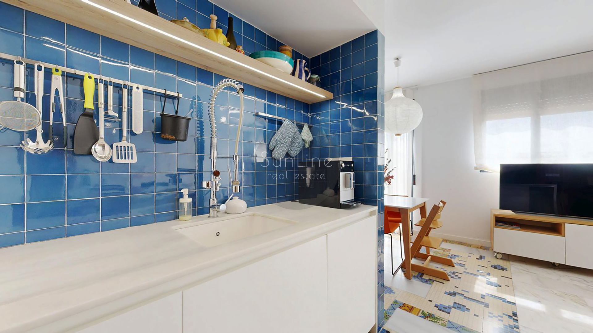 Duplex penthouse near the sea 128 m² with terrace and parking in El Cabanyal