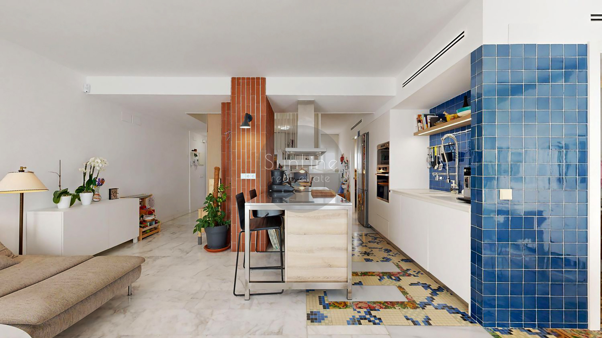 Duplex penthouse near the sea 128 m² with terrace and parking in El Cabanyal