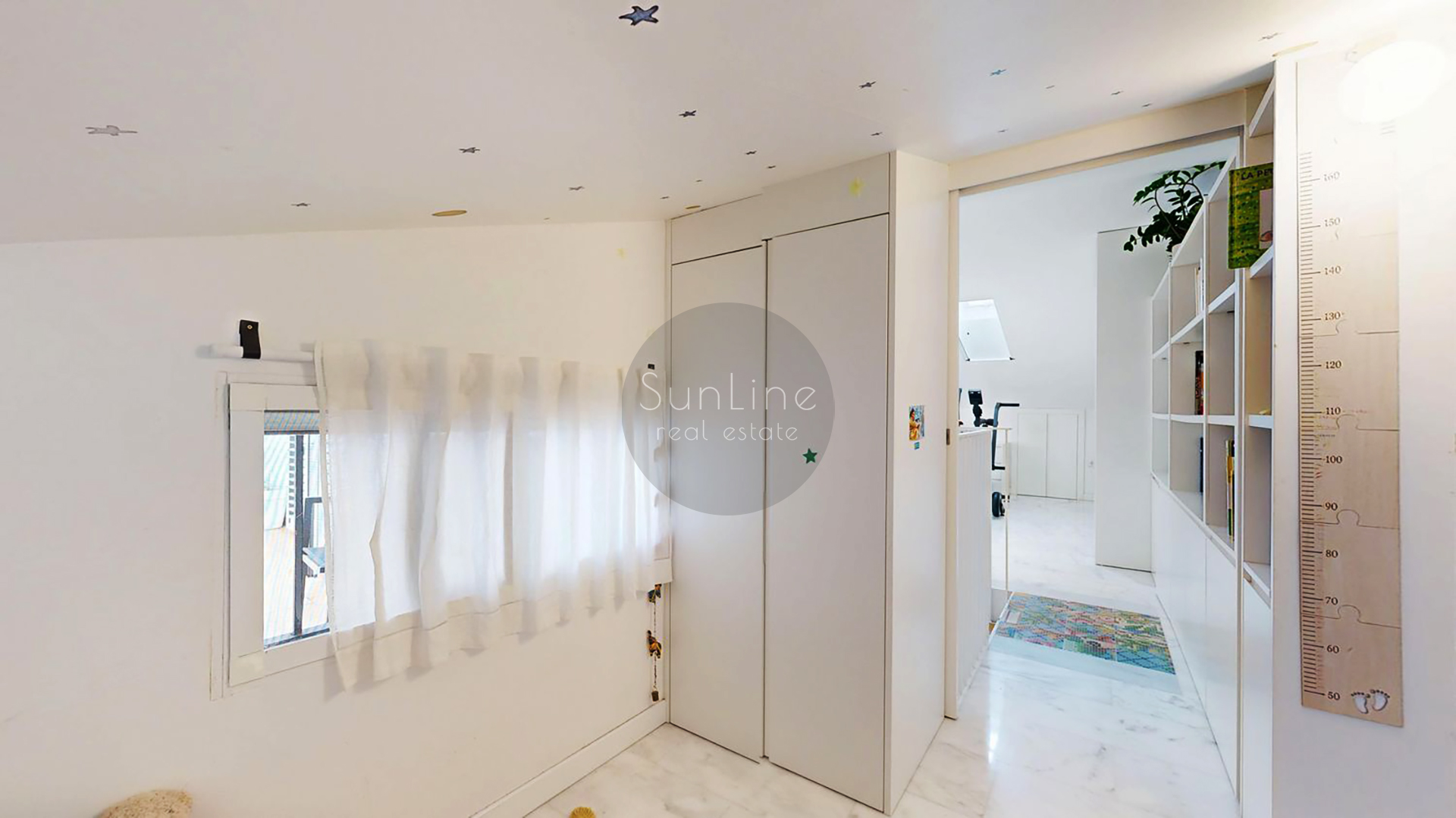 Duplex penthouse near the sea 128 m² with terrace and parking in El Cabanyal
