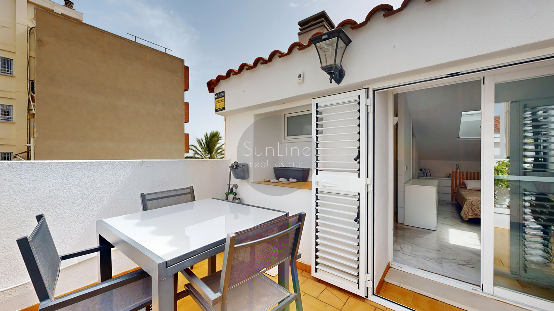 Duplex penthouse near the sea 128 m² with terrace and parking in El Cabanyal