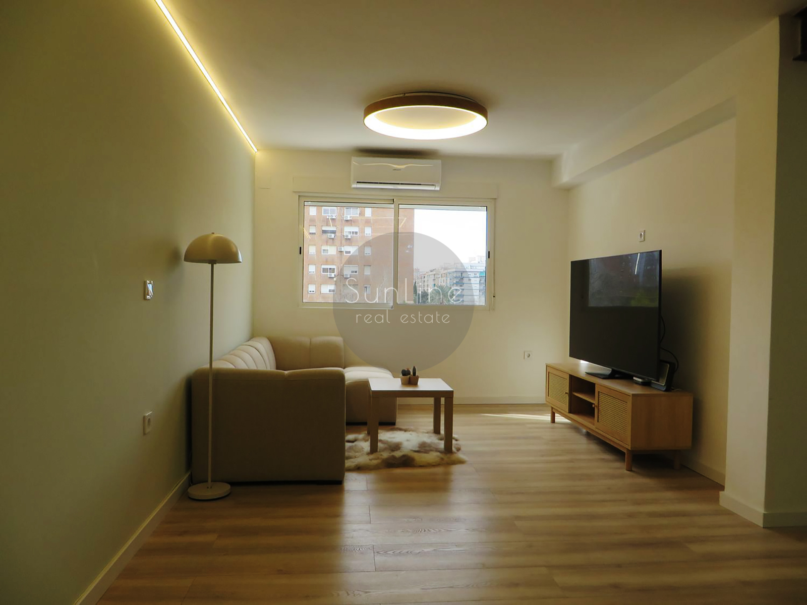 Modern furnished apartment near the City of Arts and Sciences