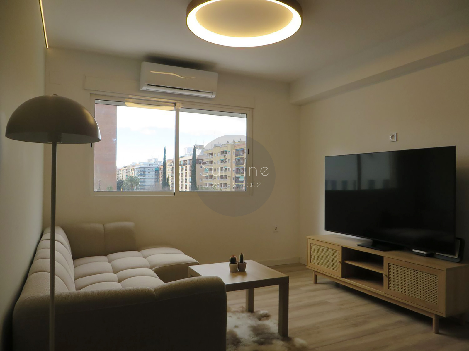 Modern furnished apartment near the City of Arts and Sciences