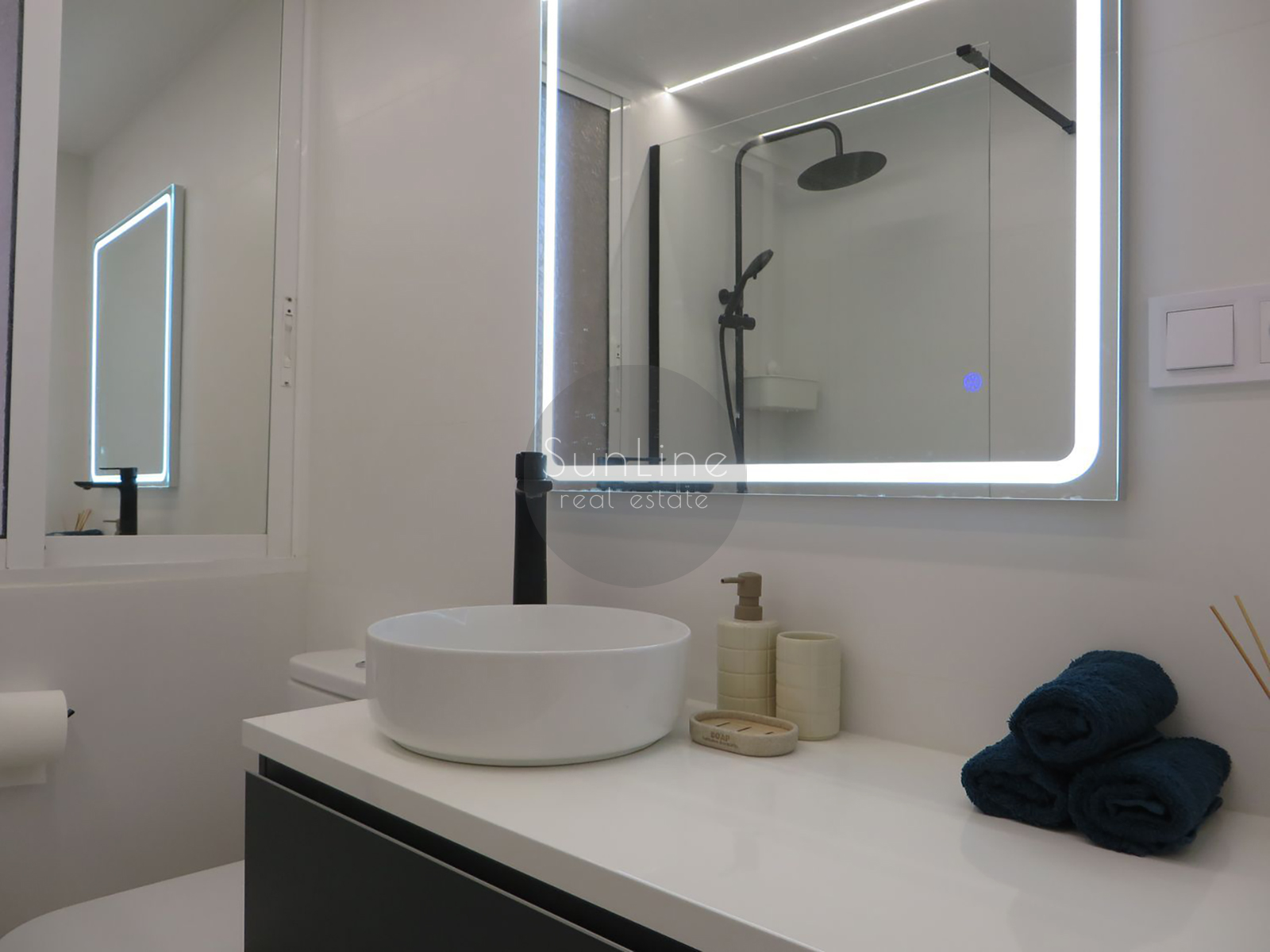 Modern furnished apartment near the City of Arts and Sciences