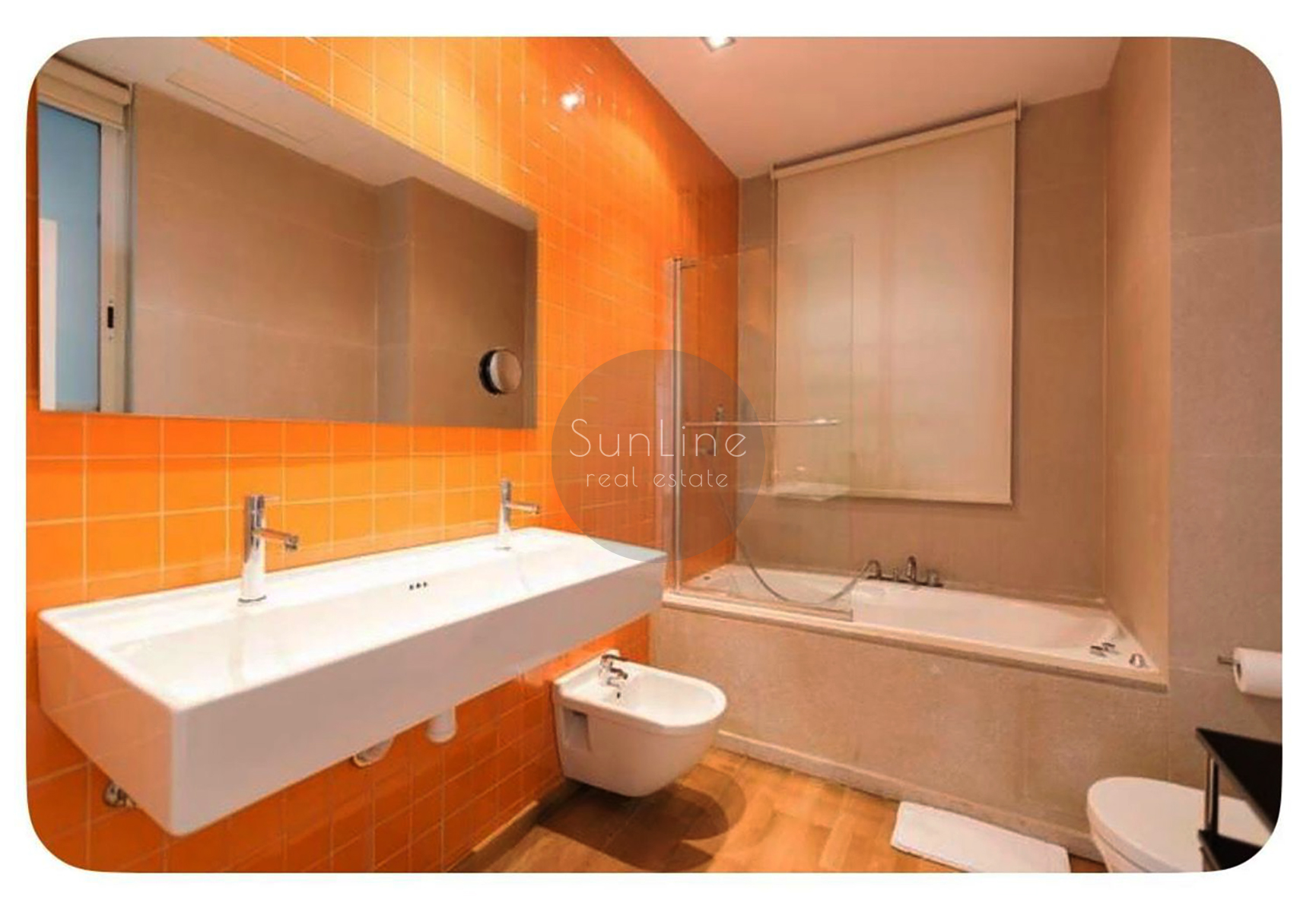 Designer apartment with balcony in the city center of Valencia
