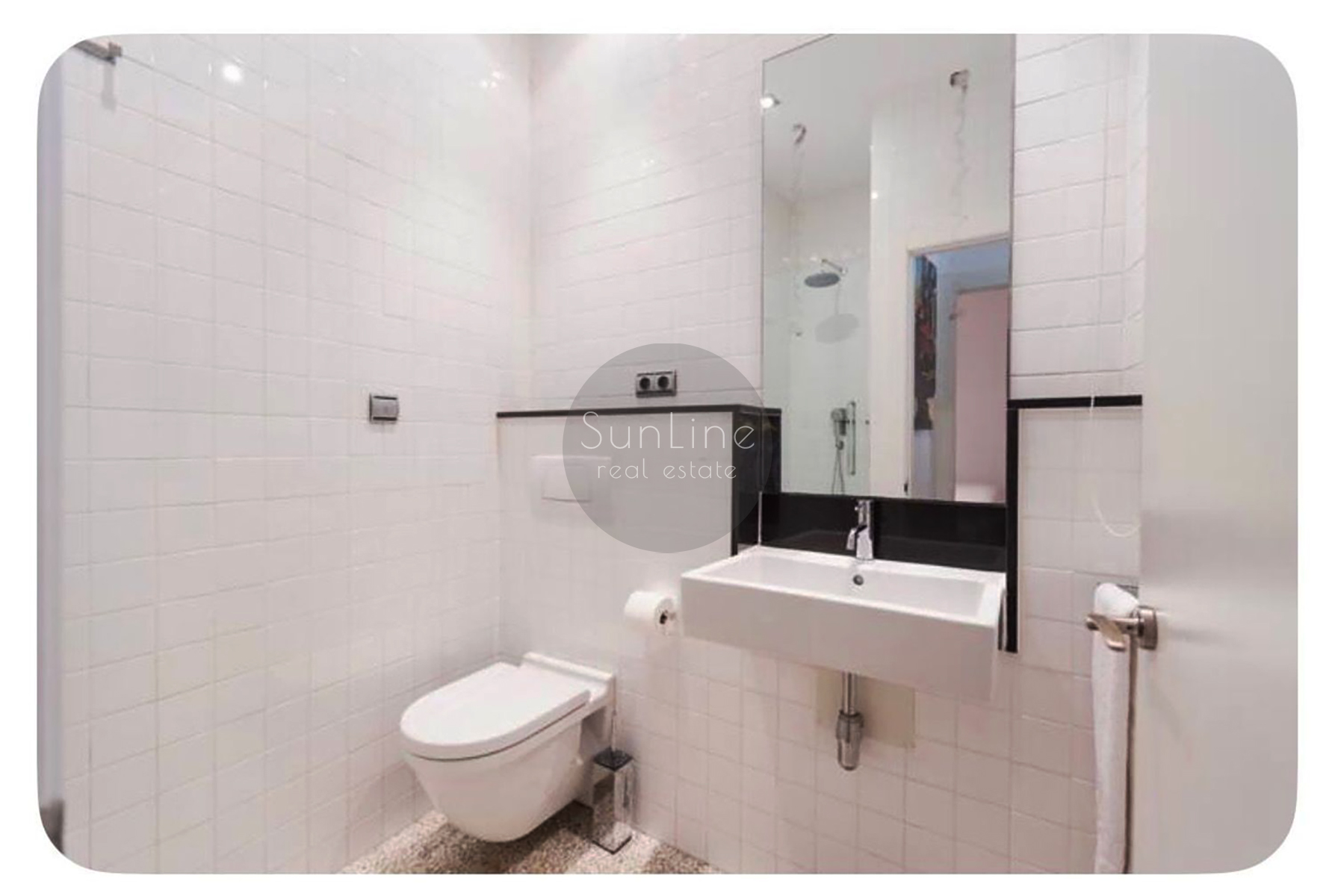 Designer apartment with balcony in the city center of Valencia