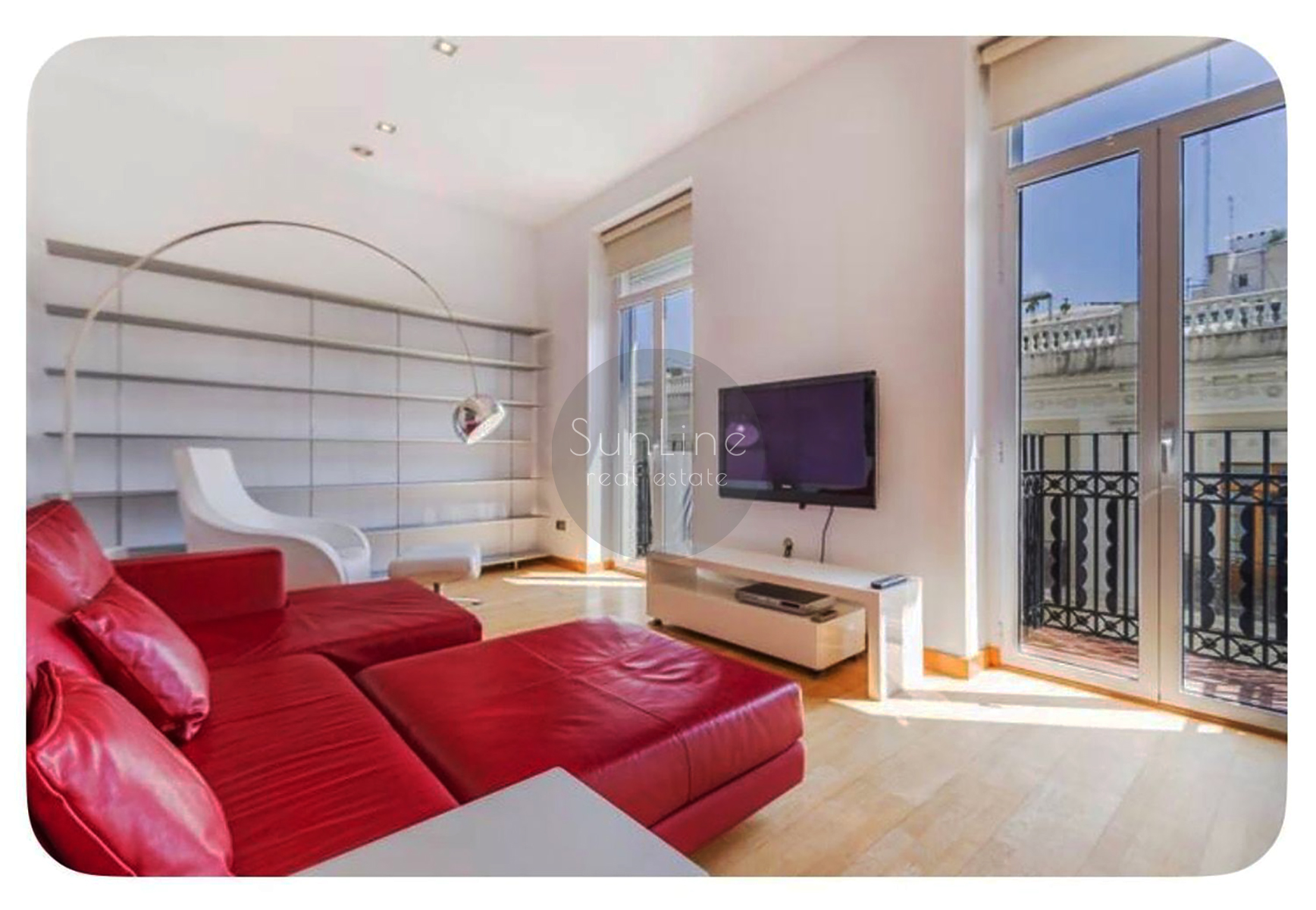 Designer apartment with balcony in the city center of Valencia
