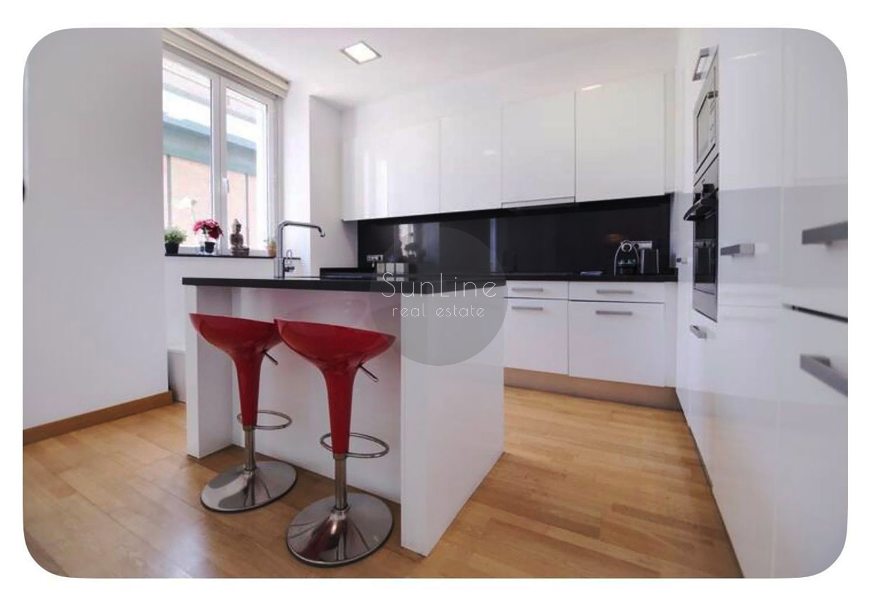 Designer apartment with balcony in the city center of Valencia