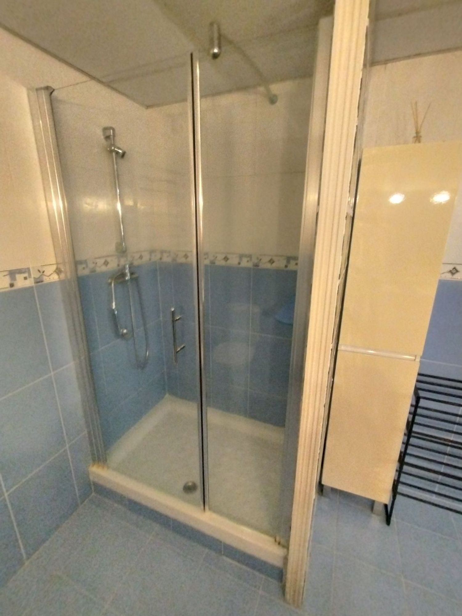 Spacious apartment with balcony and terrace in Mislata