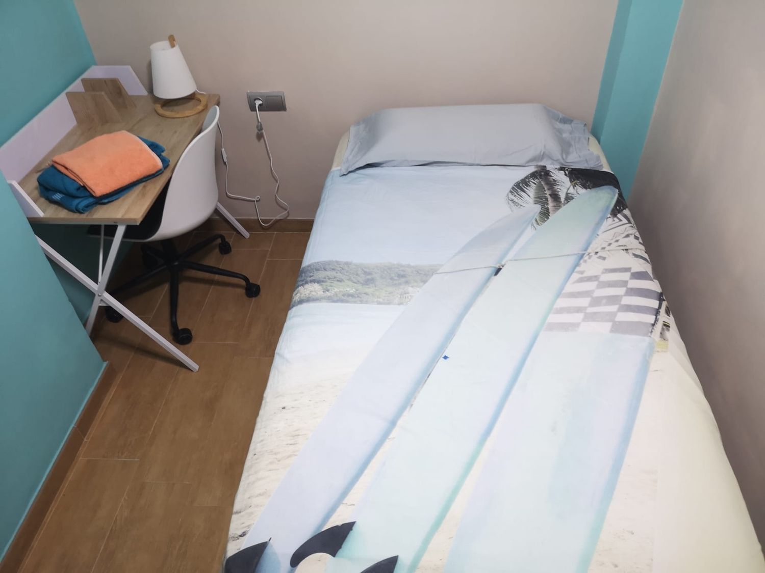 Spacious apartment with balcony and terrace in Mislata