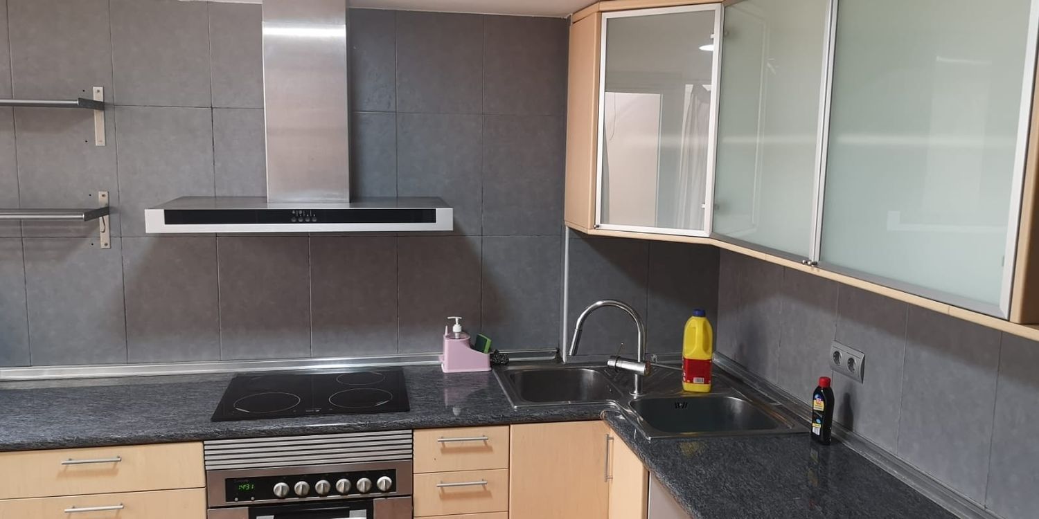 Spacious apartment with balcony and terrace in Mislata