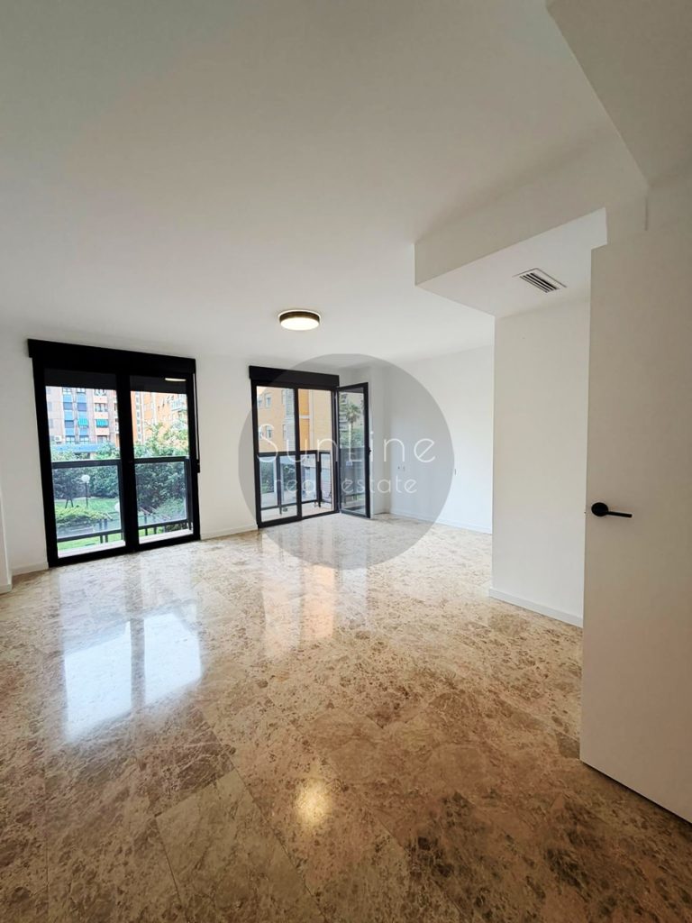 Apartment with an area of 161 m² near Turia Park and the City of Arts and Sciences