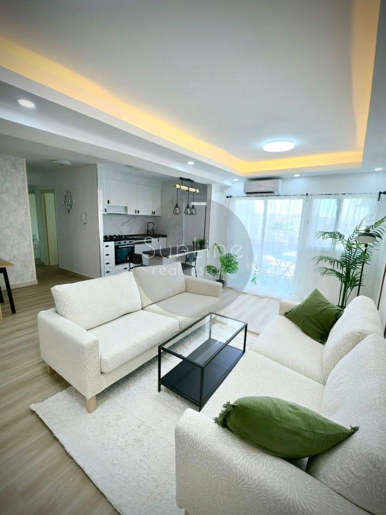 4-bedroom apartment with parking in the Aiora district