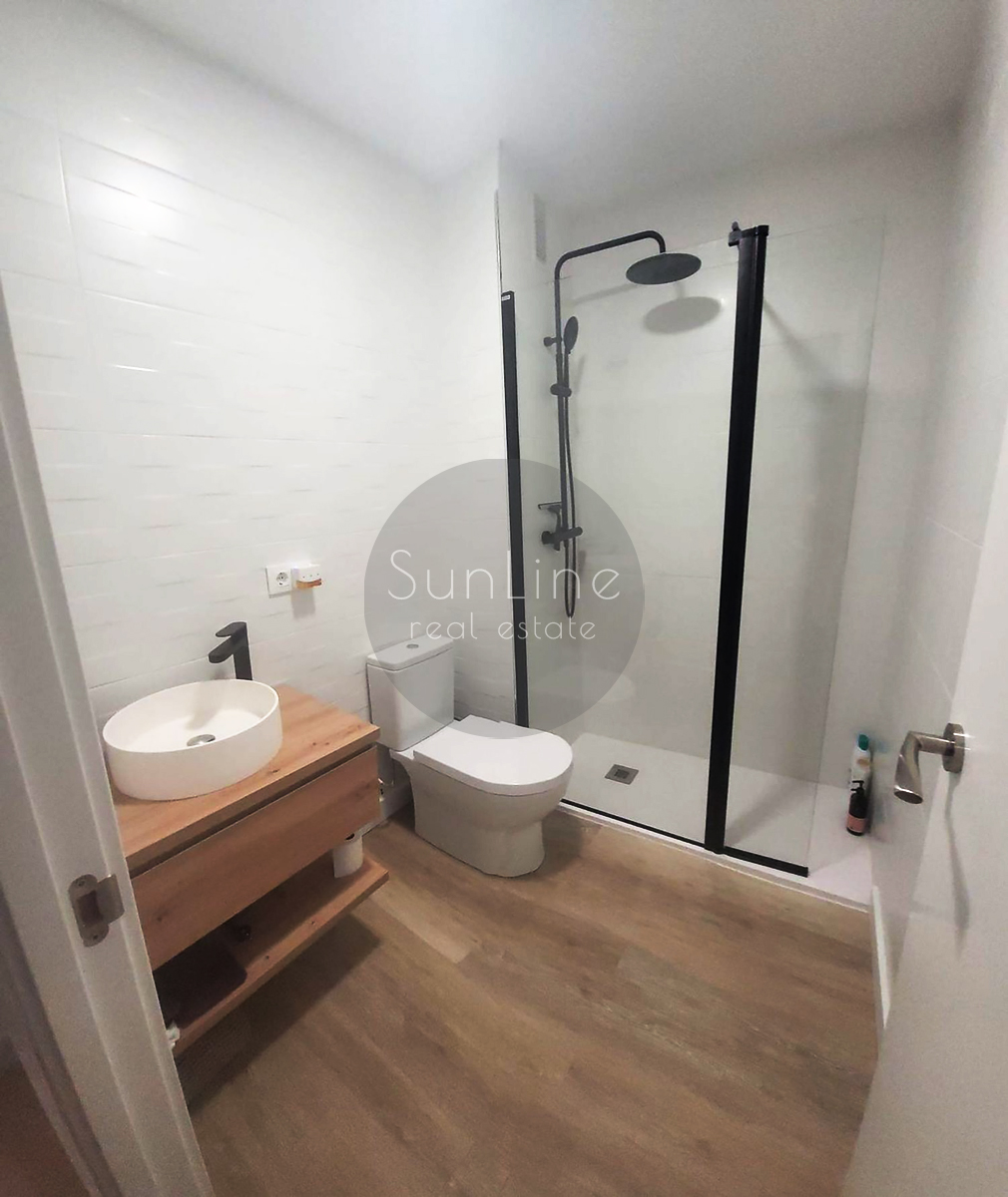 Apartment with 3 bedrooms and inner terrace in Mont-Olivet