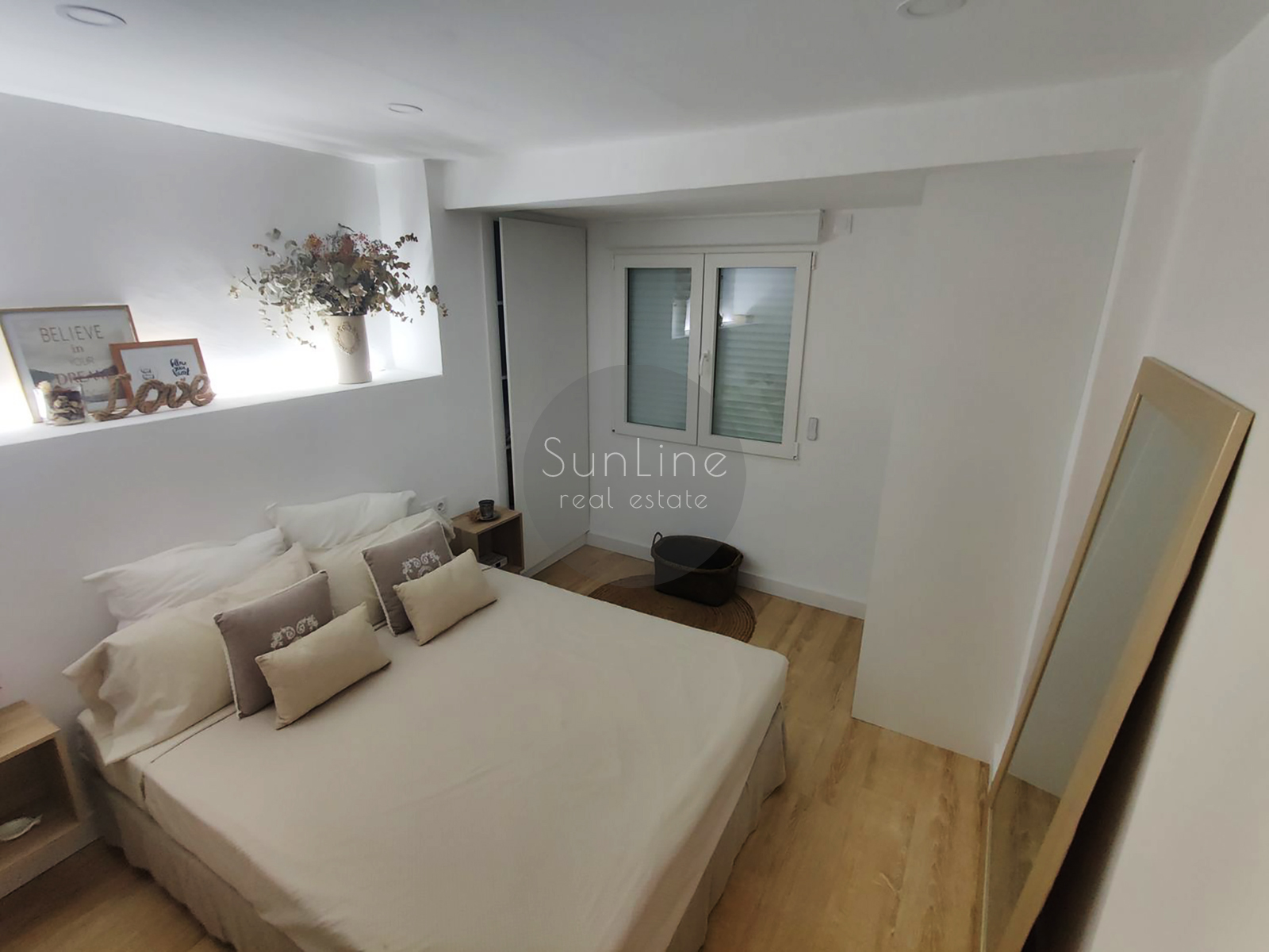 Apartment with 3 bedrooms and inner terrace in Mont-Olivet