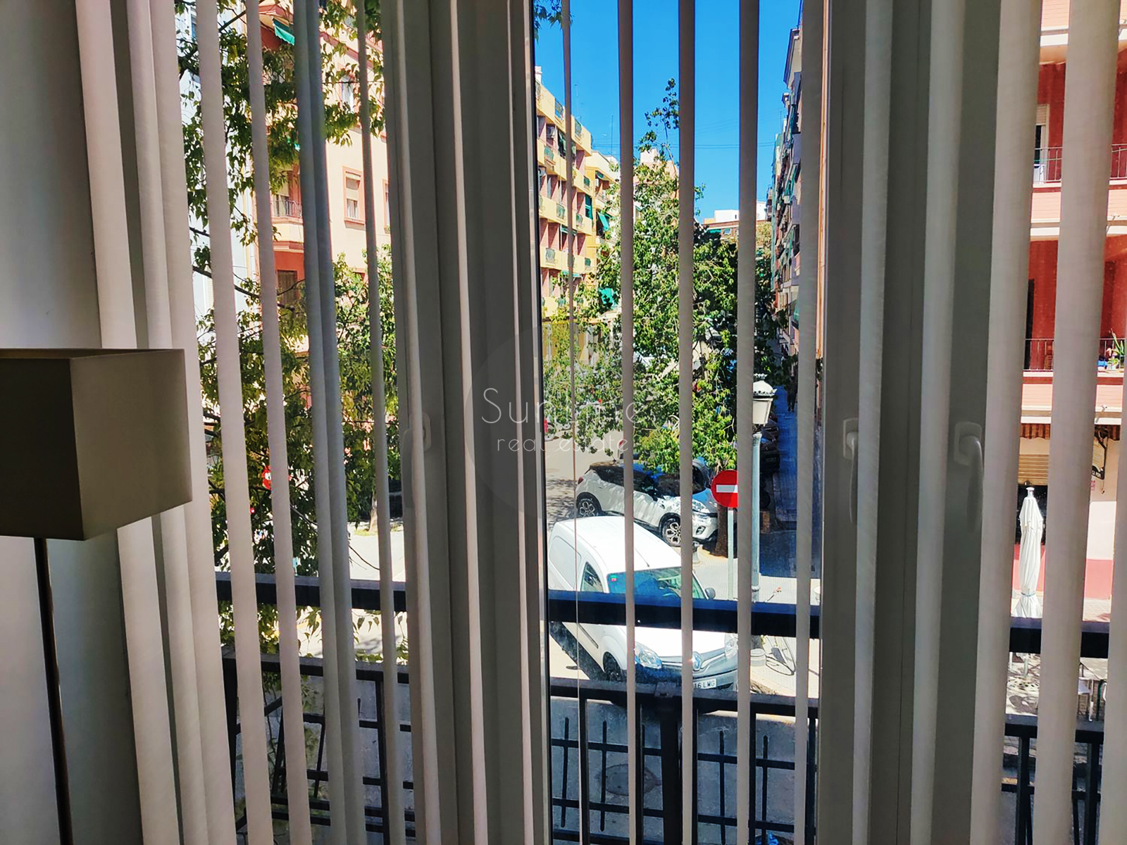 Apartment with 3 bedrooms and inner terrace in Mont-Olivet
