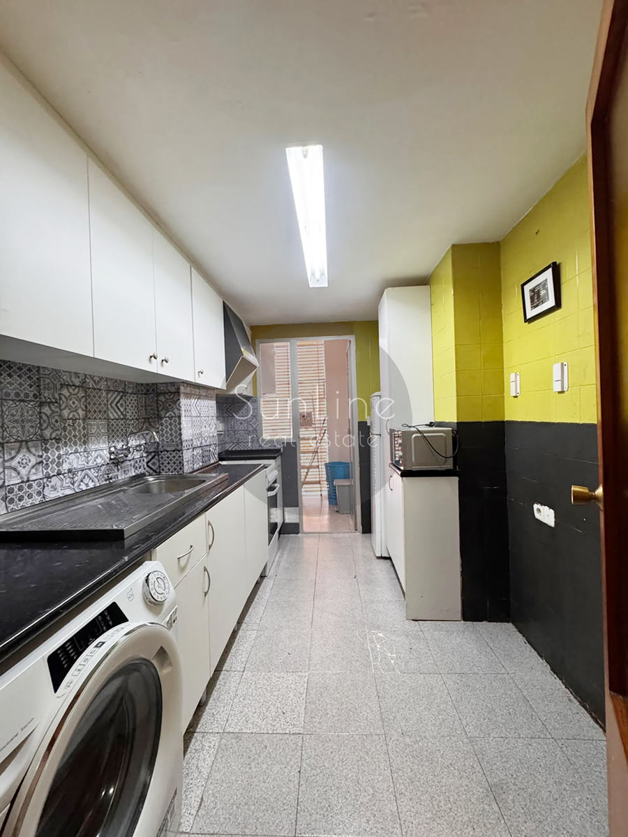 Corner apartment with 3 bedrooms and panoramic view of the Mediterranean