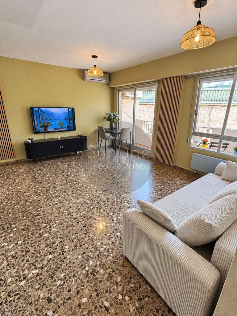 Modern one-bedroom apartment in the center of Russafa