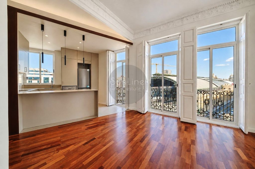 Apartment after major renovation with 3 bedrooms in the center of Valencia
