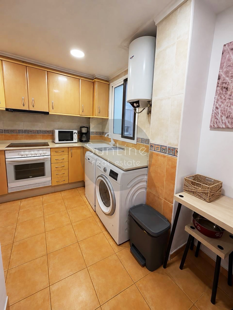Apartamento amueblado con dos aires acondicionados cerca de Jardín de Ayora
