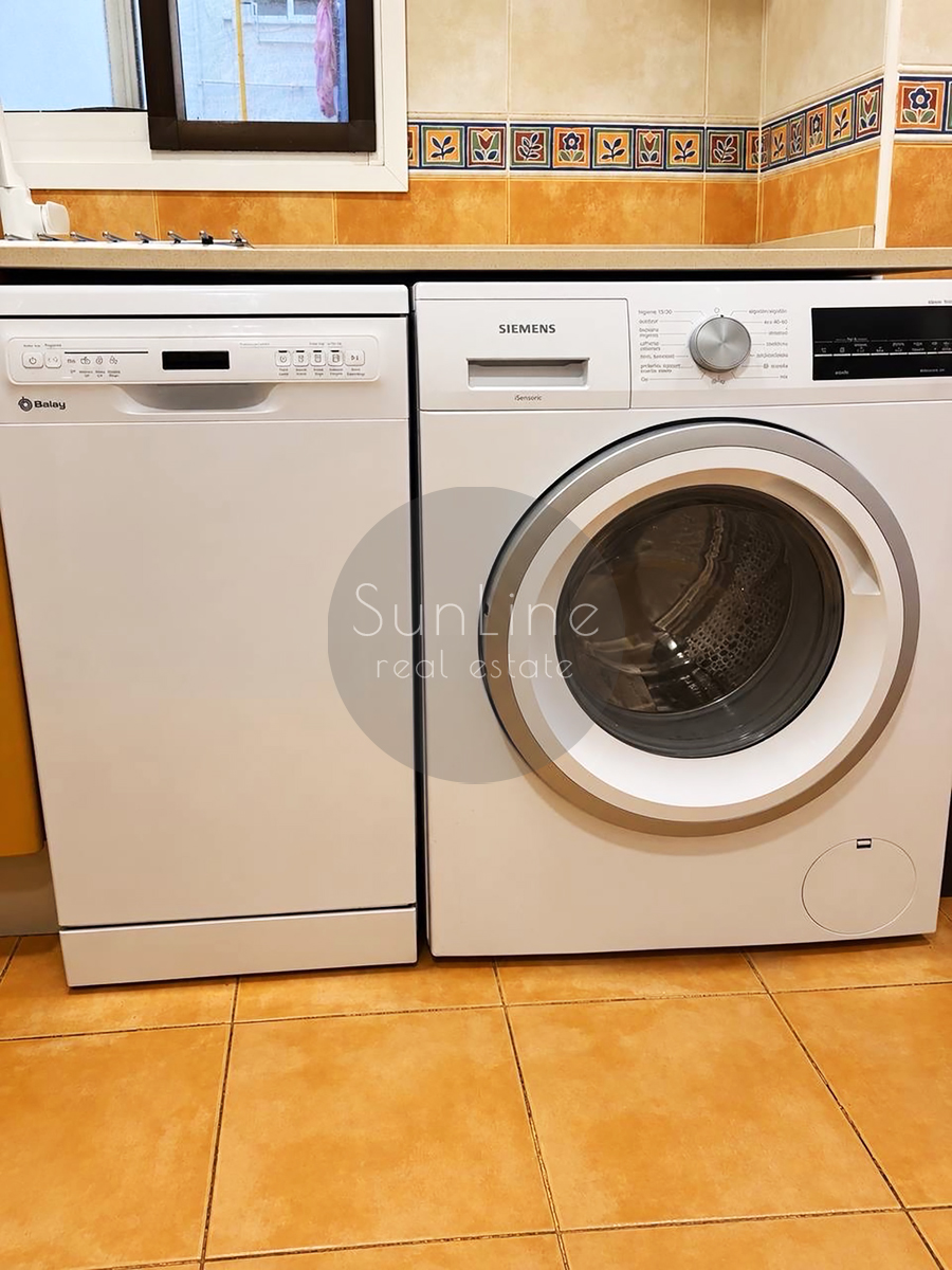 Apartamento amueblado con dos aires acondicionados cerca de Jardín de Ayora