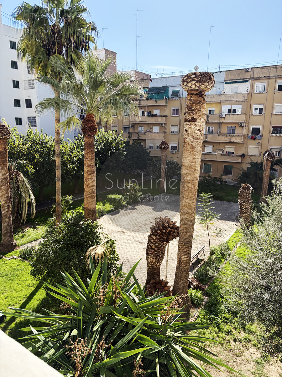 Apartamento amueblado con dos aires acondicionados cerca de Jardín de Ayora