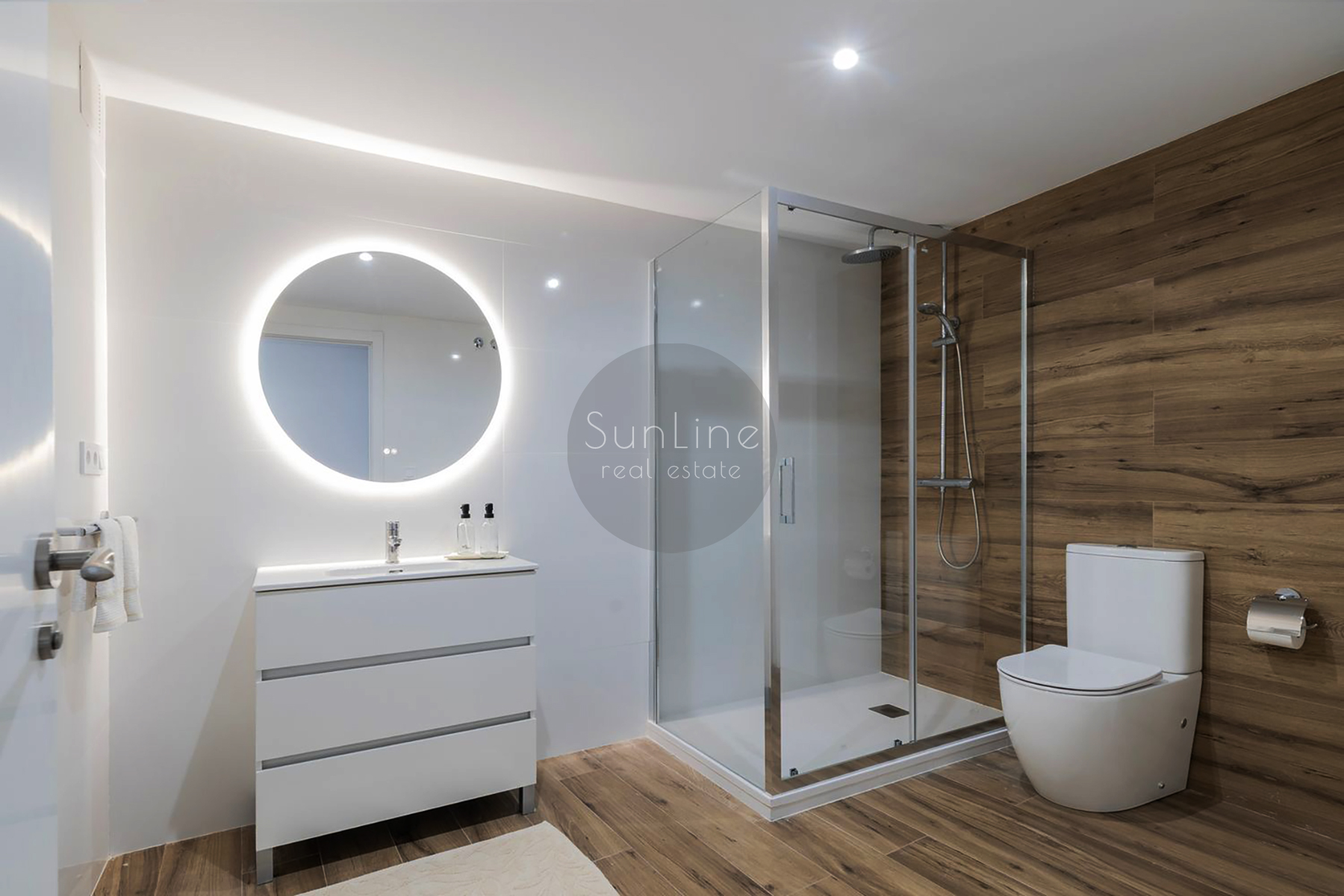 Moderna apartamento de 2 dormitorios y 2 baños en Moncada