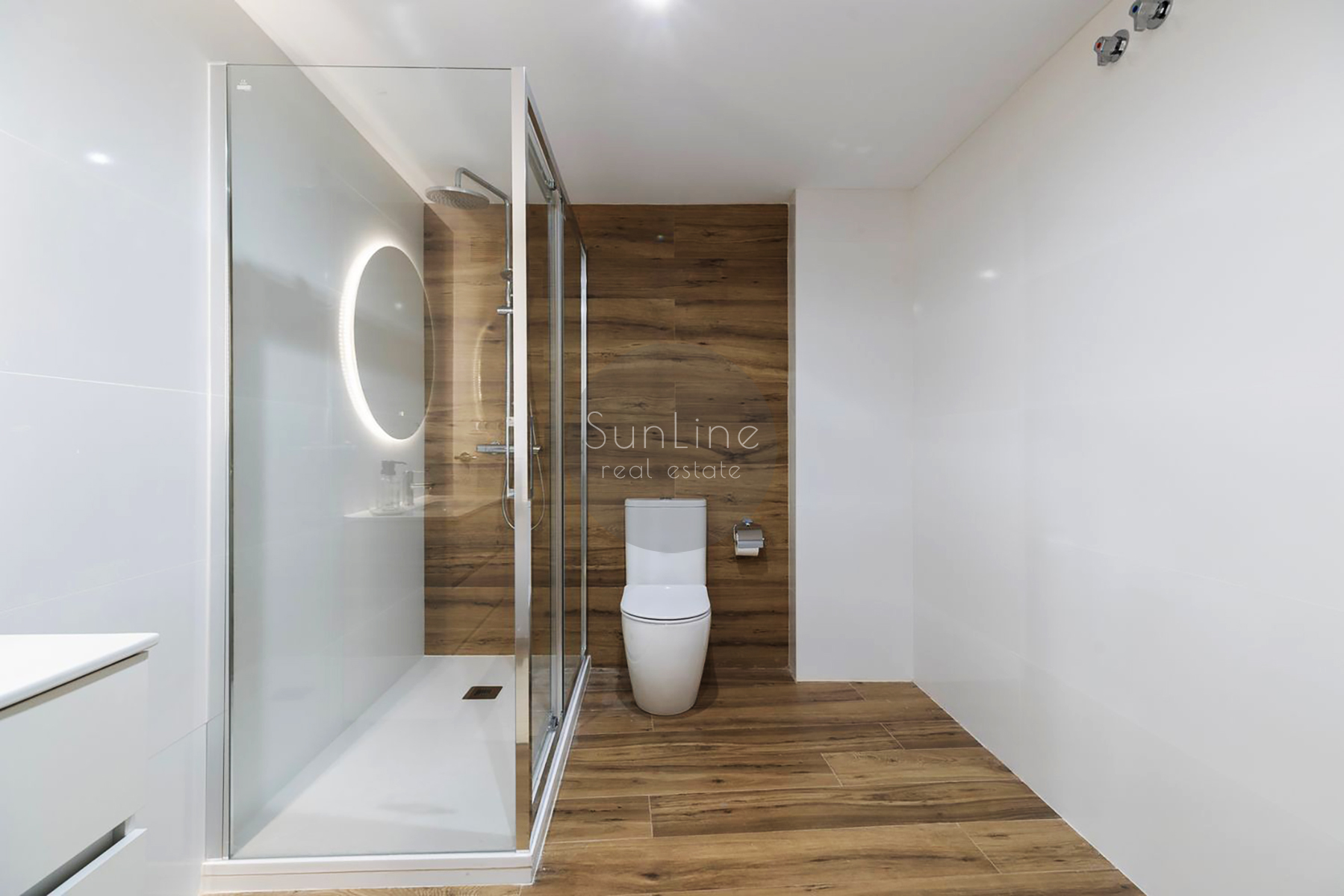 Moderna apartamento de 2 dormitorios y 2 baños en Moncada