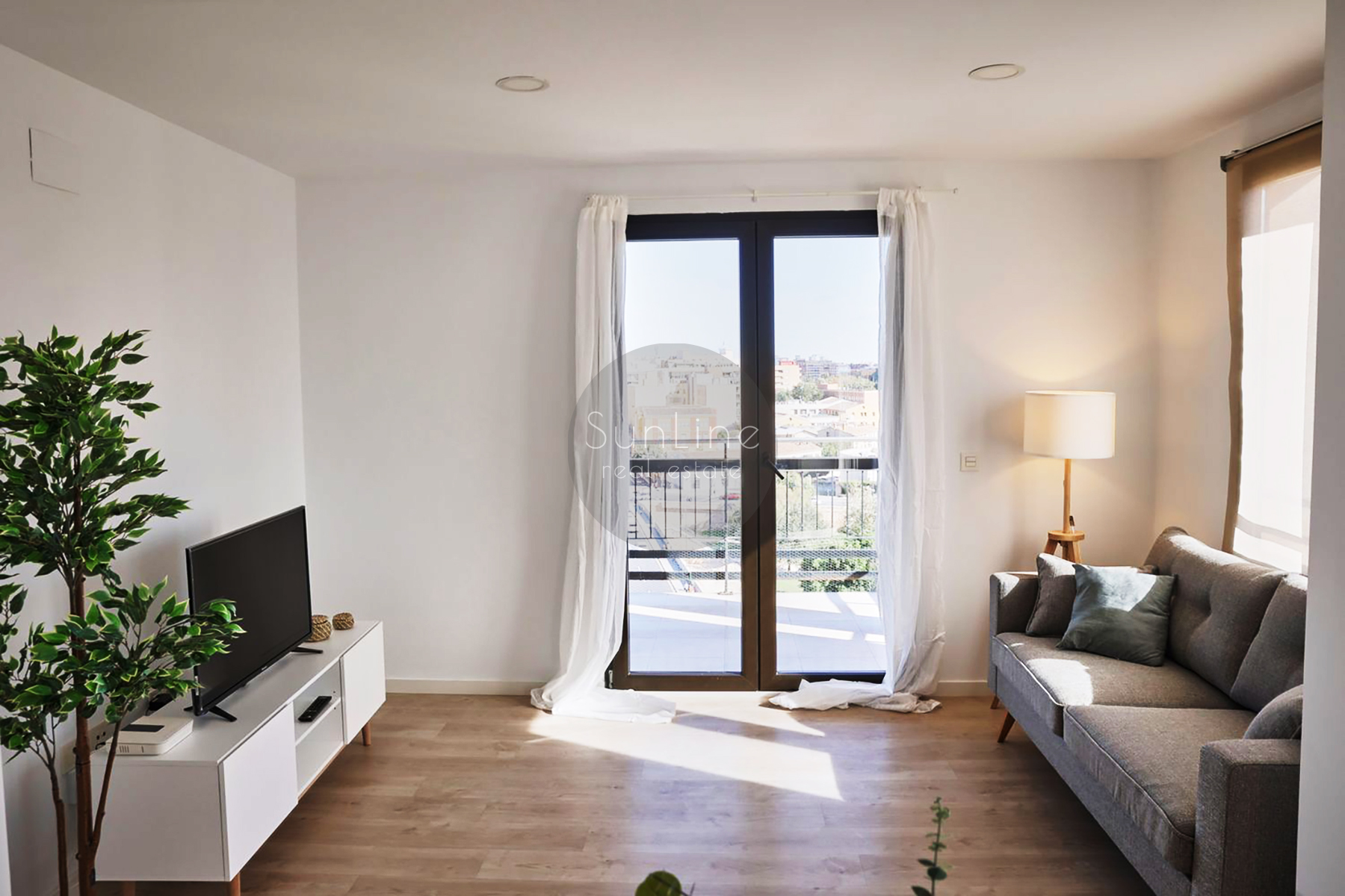 Apartamento con vistas panorámicas a los jardines de Turia en el centro de Valencia