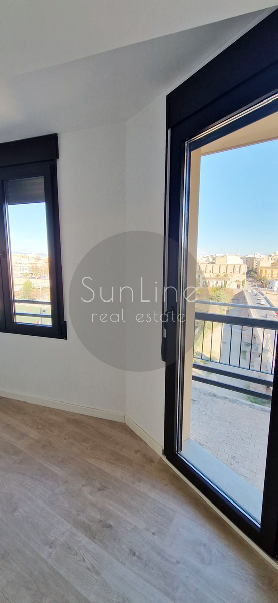 Apartamento con vistas panorámicas a los jardines de Turia en el centro de Valencia