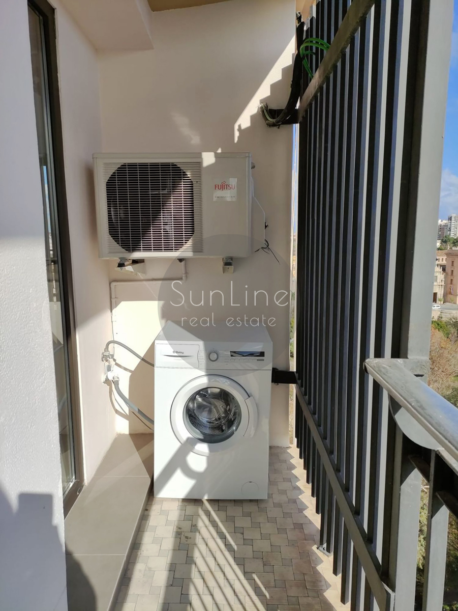 Apartamento con vistas panorámicas a los jardines de Turia en el centro de Valencia